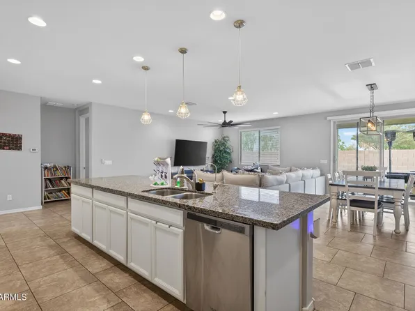 16922 W WOODLANDS Avenue, Goodyear, AZ 85338