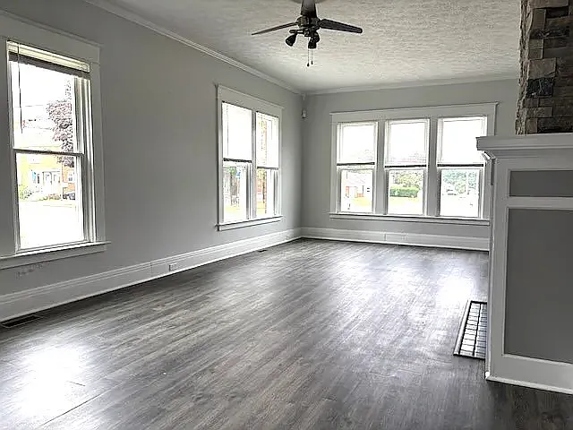 4 bed, 2000 sqft, $750 — Photo 2