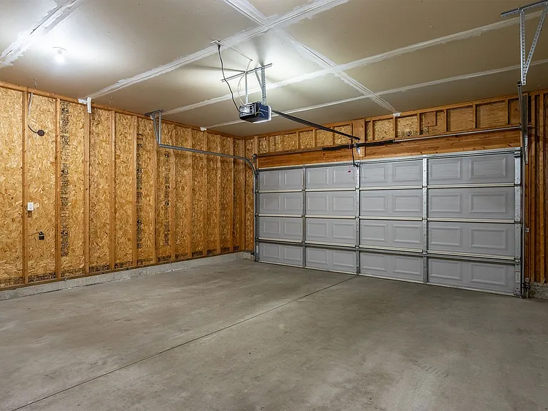 Pinefield Condominiums — Photo 17