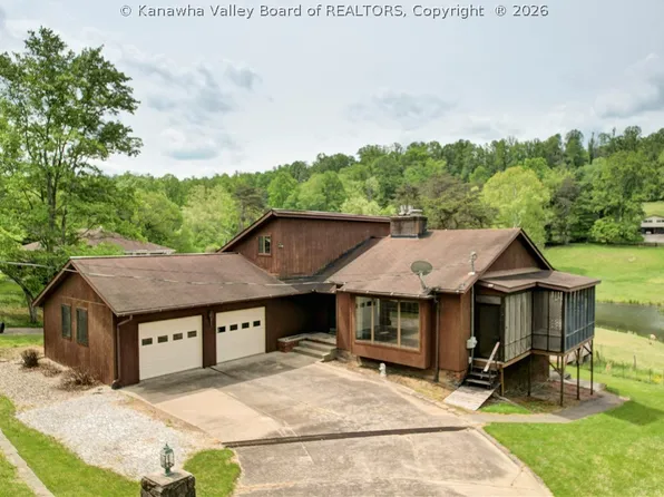 274 Pioneer Ln, Charleston, WV 25312