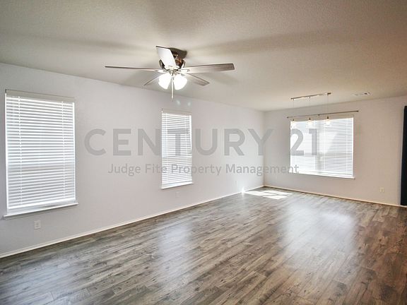 2nd image of 2139 Mossbrook Dr