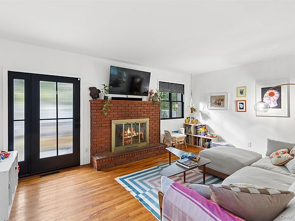 2nd image of 38 Heston Road