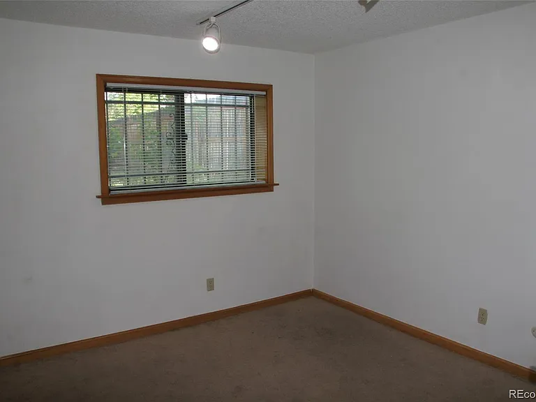 11095 E Kentucky Ave — Photo 20