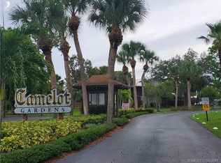 1702 SE Sir Lancelot Dr #B, Port Saint Lucie, FL 34952
