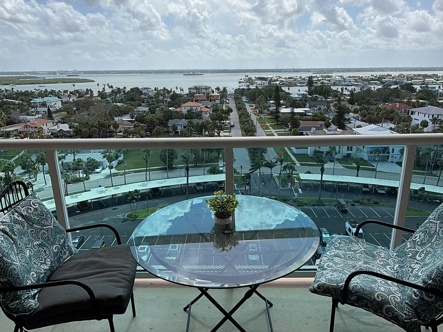 2 bed, 1090 sqft, $3,500 — Photo 3