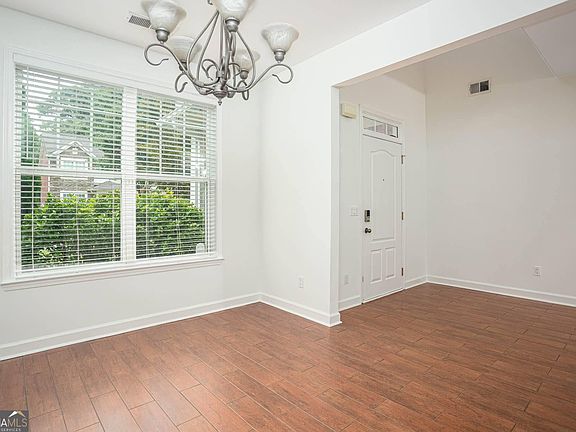 5th image of 2576 Peach Shoals Cir