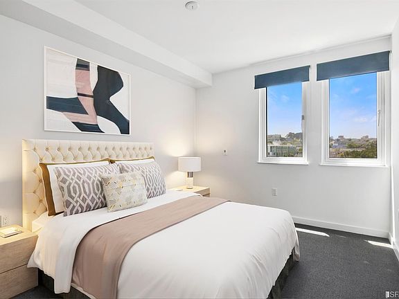 5th image of 388 Fulton St #605