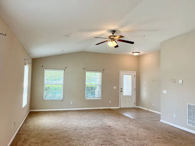 1009 Mayfair Creek Ct — Photo 18