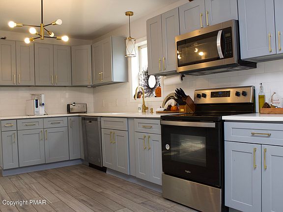 2nd image of 1044 Knollwood Dr