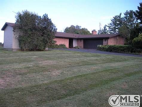 2454 Sq Ft brick ranch home - beautiful landscape
