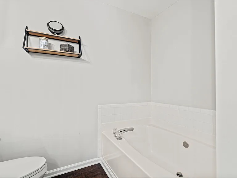 4323 Pine Springs Ct — Photo 30