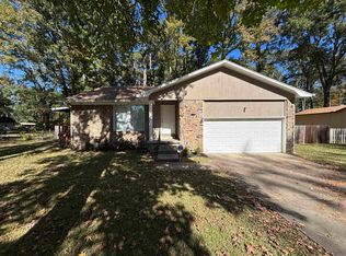 104 Foxdell Cir, Jacksonville, AR 72076