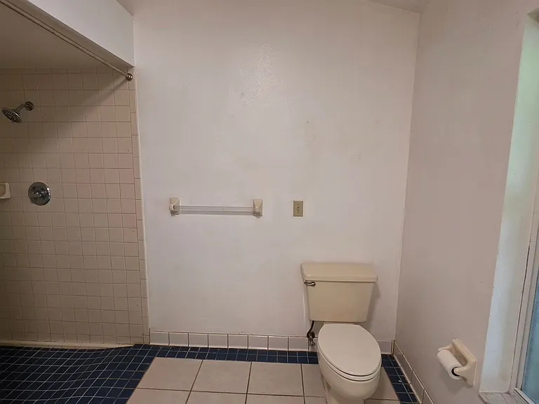 10051 Dorset Dr — Photo 24