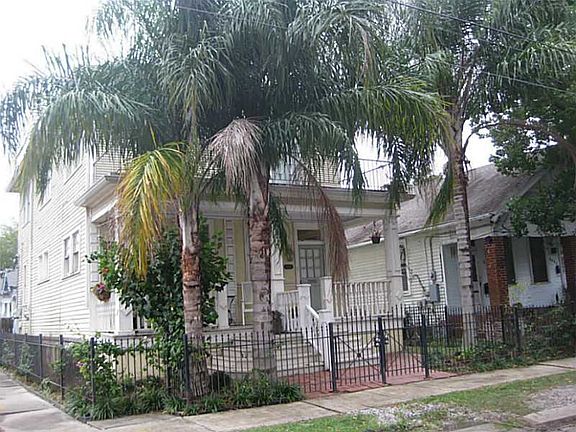 4th image of 2039 Robert St