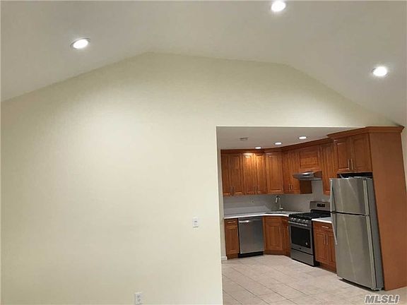 5th image of 5728 164th St APT 3