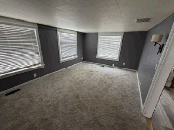 Additional Living Room