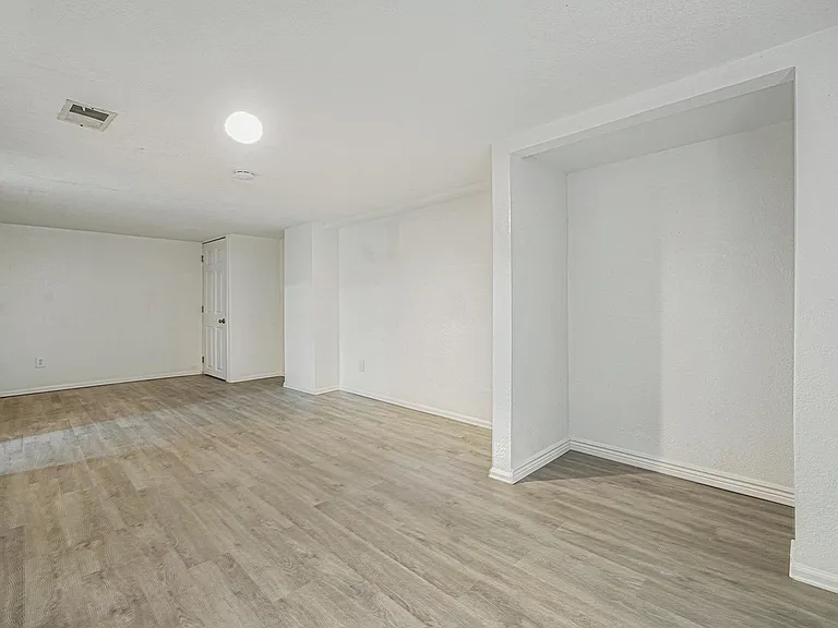 444 Lowell Blvd — Photo 12