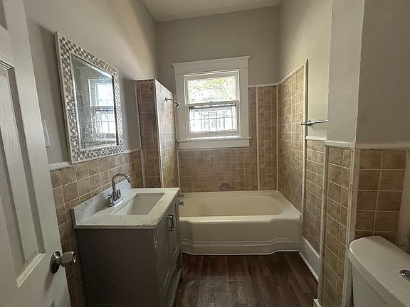 4th image of 1707 Avenue I