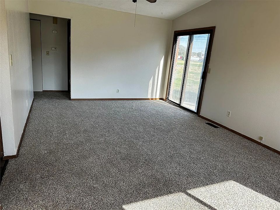 2nd image of 3410 Colgate Pl