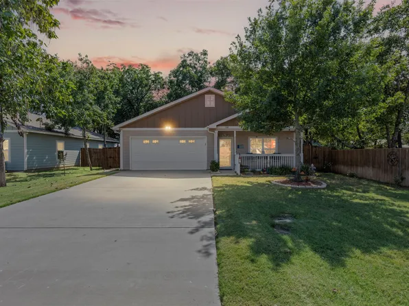 108 E Martin Luther King St, Maypearl, TX 76064
