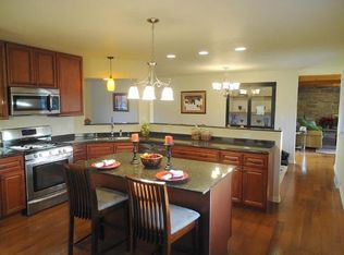 6707 N Range Line Rd, Glendale, WI 53209