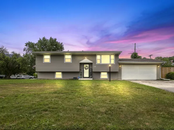 3315 W 77th Pl, Merrillville, IN 46410
