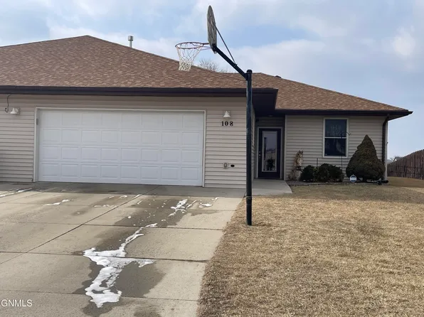 108 Benteen Dr, Lincoln, ND 58504