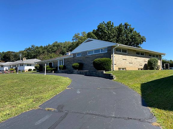2nd image of 720 Halbar Dr #19-20-18