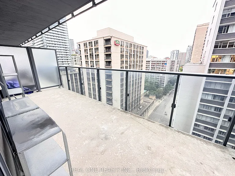 7 Grenville St #1606 — Photo 14