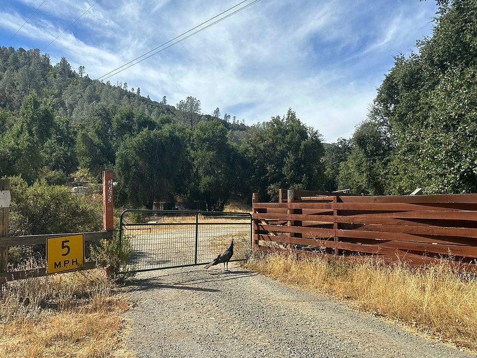 2nd image of 2080 Smith Ln