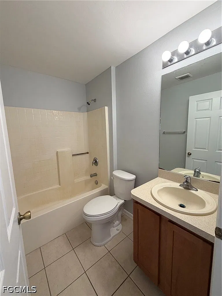 3 bed, 2.0 bath, 1372 sqft, $1,675 — Photo 2