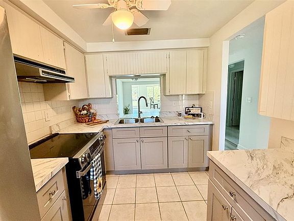 2nd image of 4124 Hampton Dr