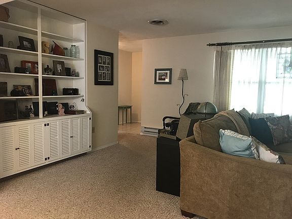 4th image of 2237 E Apache Ln