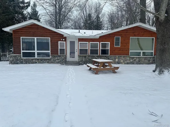 1165 Cranberry Pike, East Tawas, MI 48730