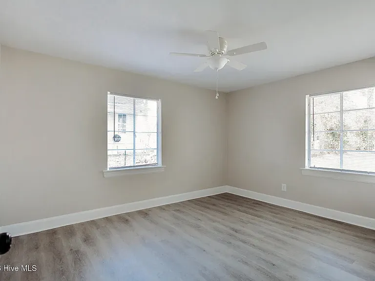 508 Woodard St NE — Photo 9
