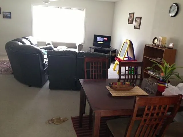 445 Spring St — Photo 3