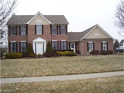 2nd image of 563 Treeside Ln