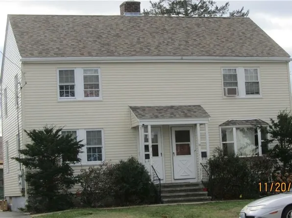 12 Yorktown Rd, North Kingstown, RI 02852