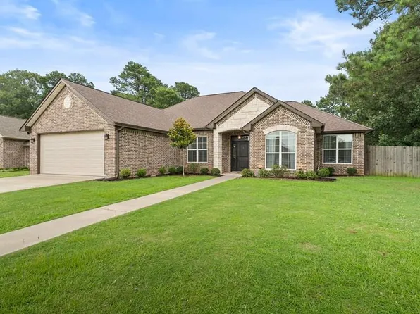 6706 Palisades Dr, Texarkana, TX 75503