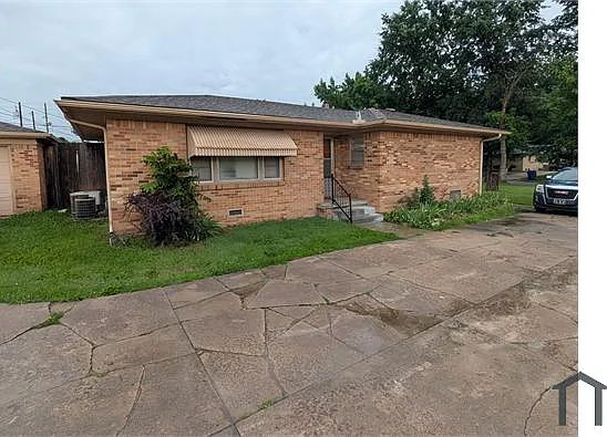 6120 Castle Dr — Photo 1