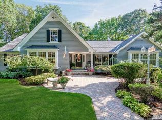 9 White Pine Ln, Setauket, NY 11733