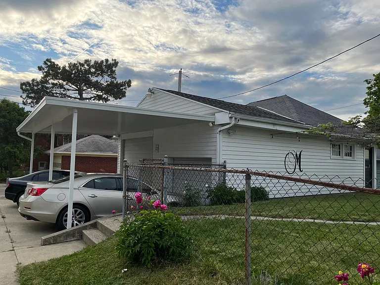 743 Creighton Ave — Photo 4