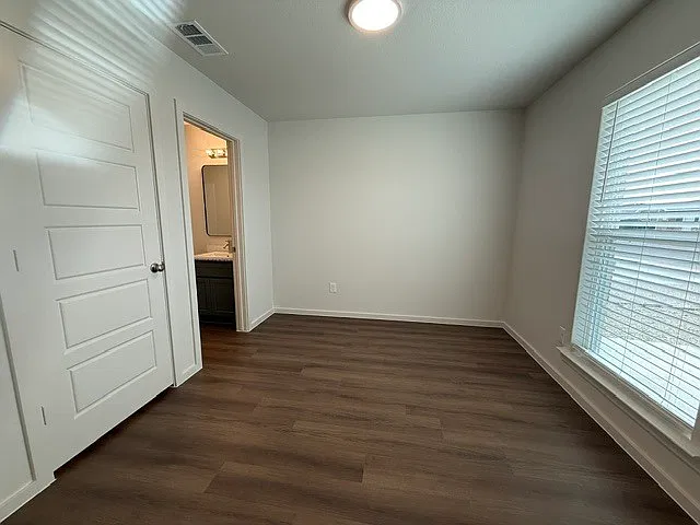 5518 Smith Street - 1 — Photo 2