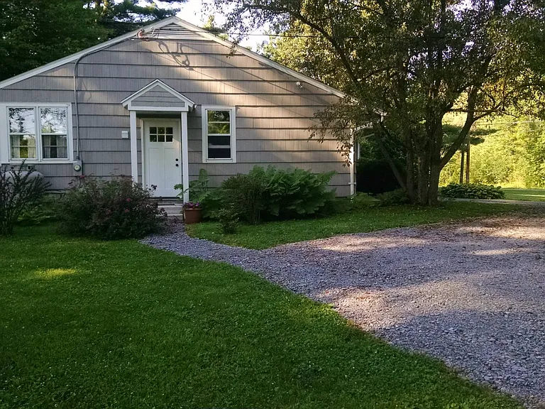 20 Locust Grove Rd #1 — Photo 20