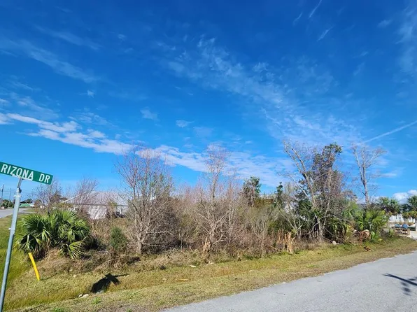 401 Arizona Dr, Mexico Beach, FL 32456