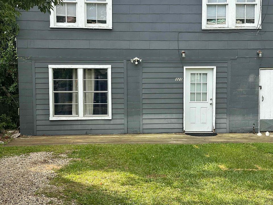 1st image of 320 W 8th Ave