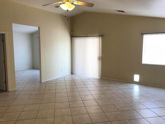 3rd image of 1715 E Saint Apollonia St