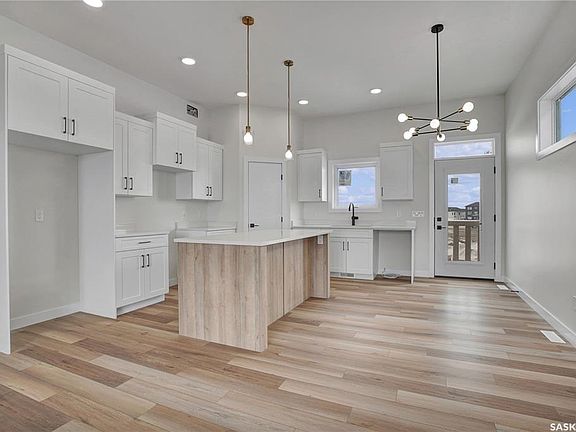 4th image of 220 Veterans DRIVE