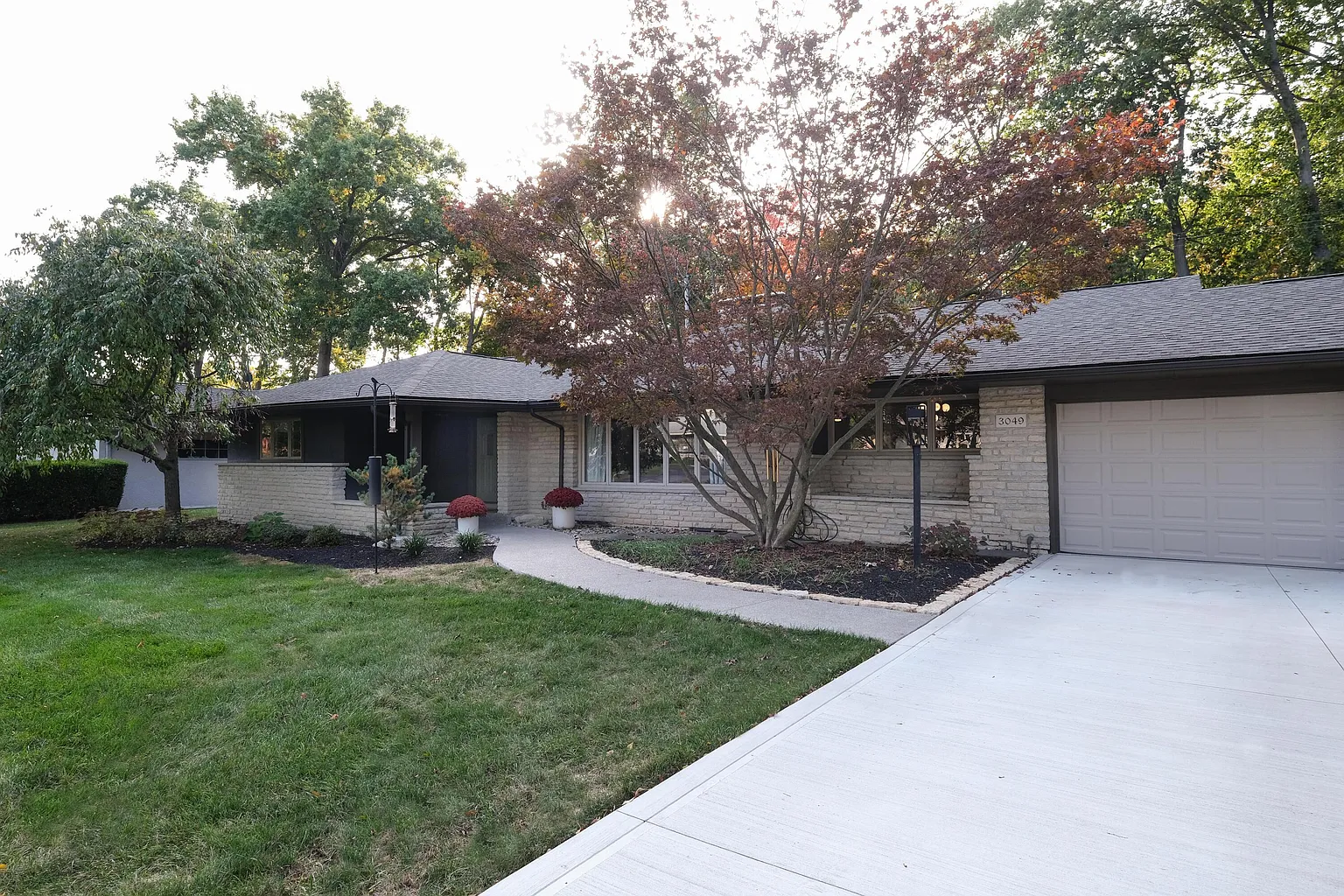 3049 Leeds Rd photo 1