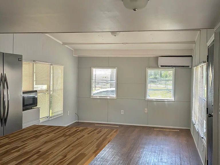 825 Memphis Rd — Photo 3